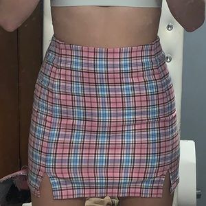 Brandy Melville pink and blue plaid skirt